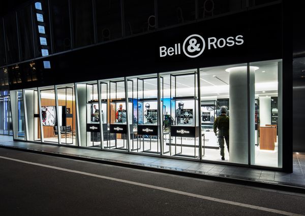 Часовой бутик Bell&Ross в Токио