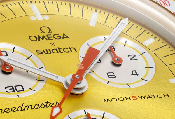 Часы Swatch и Omega перепродают в разы дороже