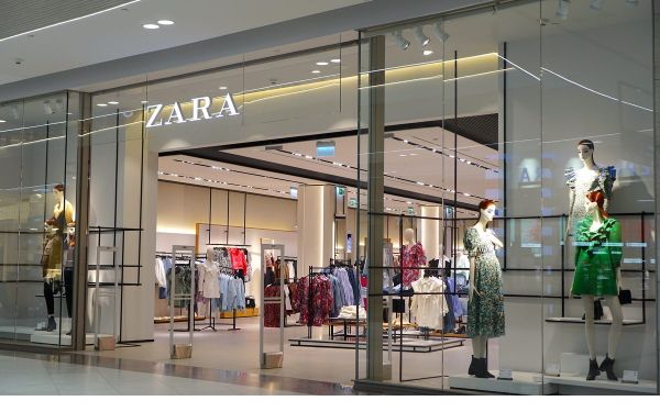 Zara продолжает завозить товары в Россию
