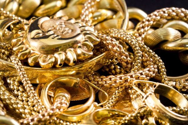 Великобритания расширила запрет на импорт золота из России