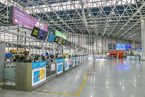 Красноярская пара хочет взыскать деньги за поврежденные Rolex с аэропорта Сочи